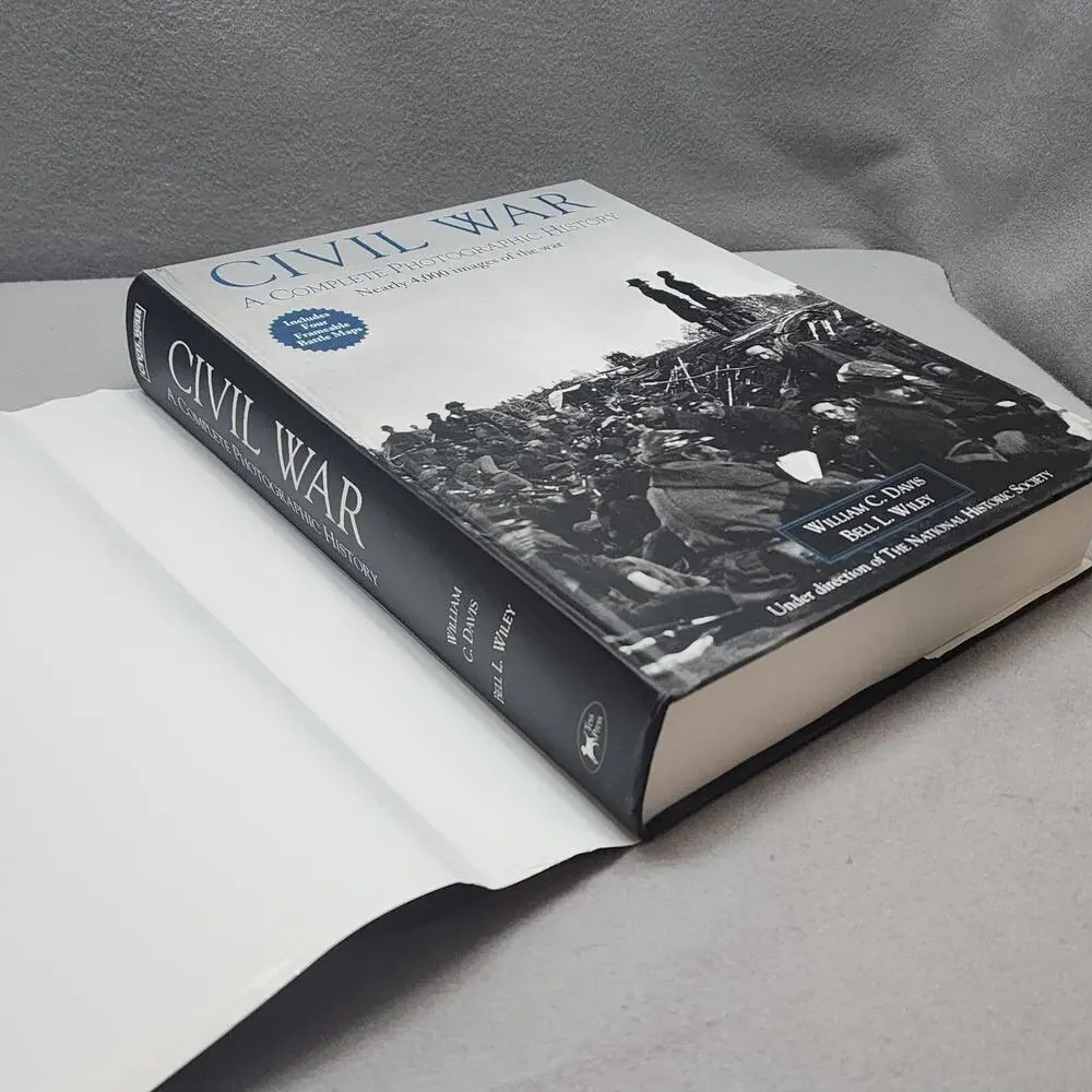 CIVIL WAR: A Complete Photographic History by‎ Davis/Wiley-HCDJ - Like New